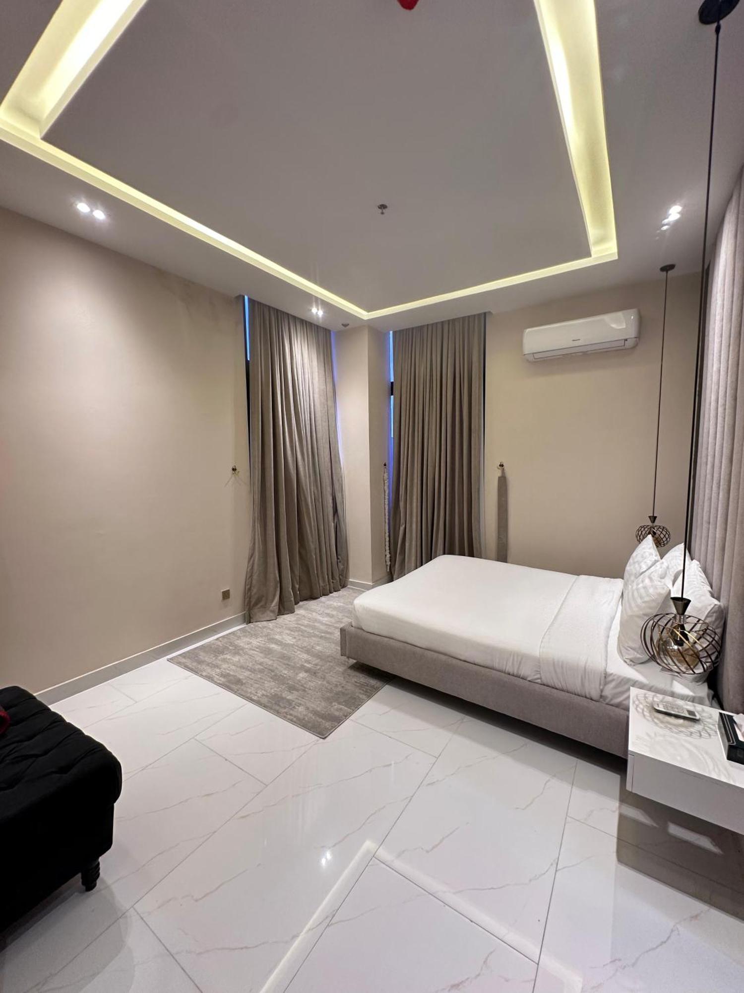 Pavilion Suites - Premium Aparthotel In Bahria Town 拉瓦尔品第 外观 照片