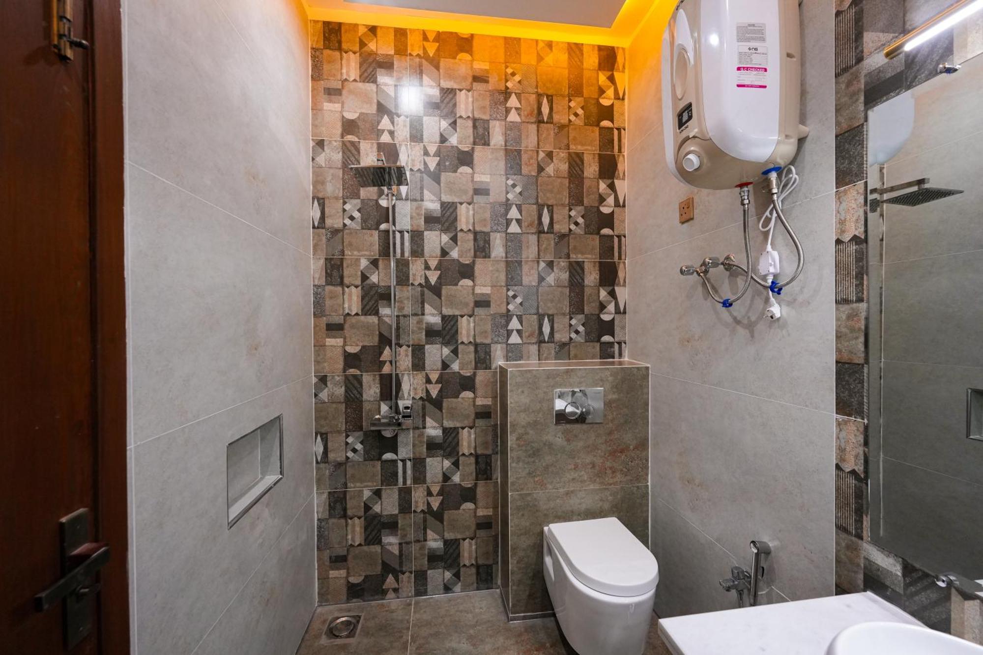 Pavilion Suites - Premium Aparthotel In Bahria Town 拉瓦尔品第 外观 照片