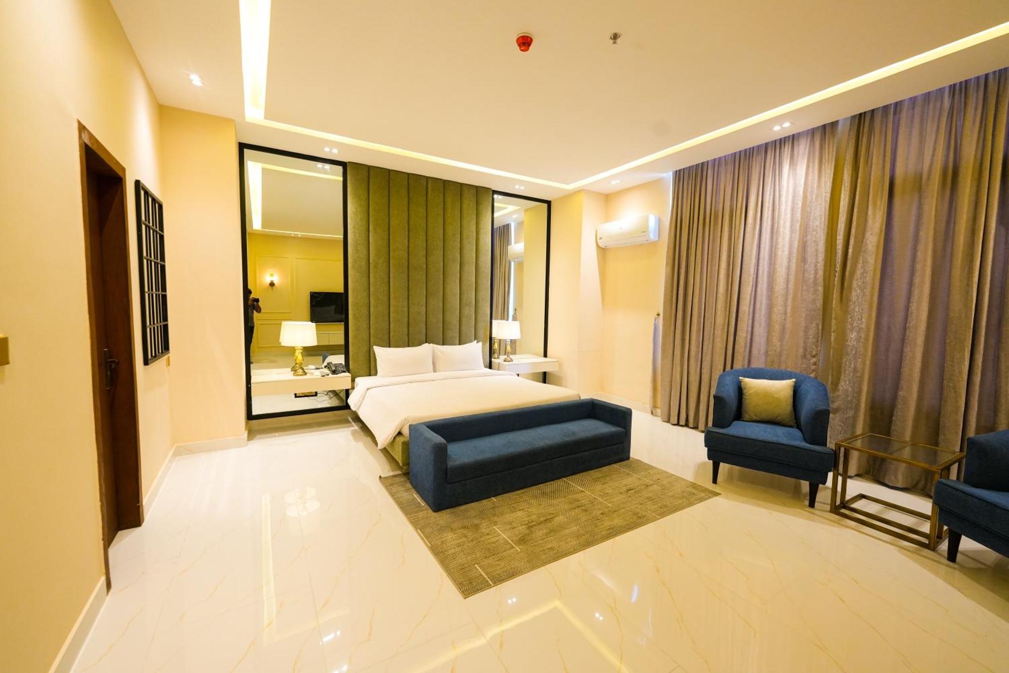 Pavilion Suites - Premium Aparthotel In Bahria Town 拉瓦尔品第 外观 照片