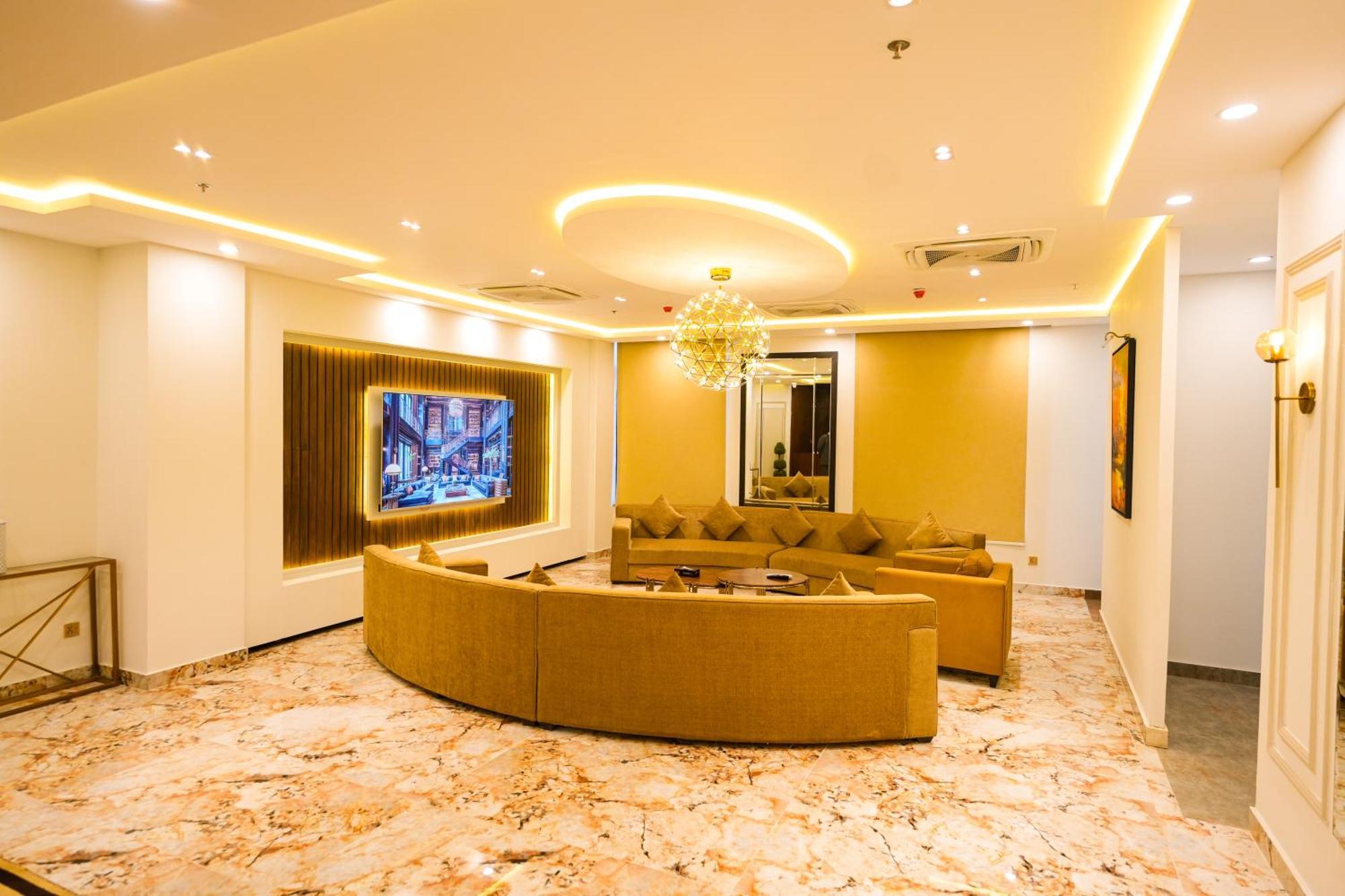Pavilion Suites - Premium Aparthotel In Bahria Town 拉瓦尔品第 外观 照片