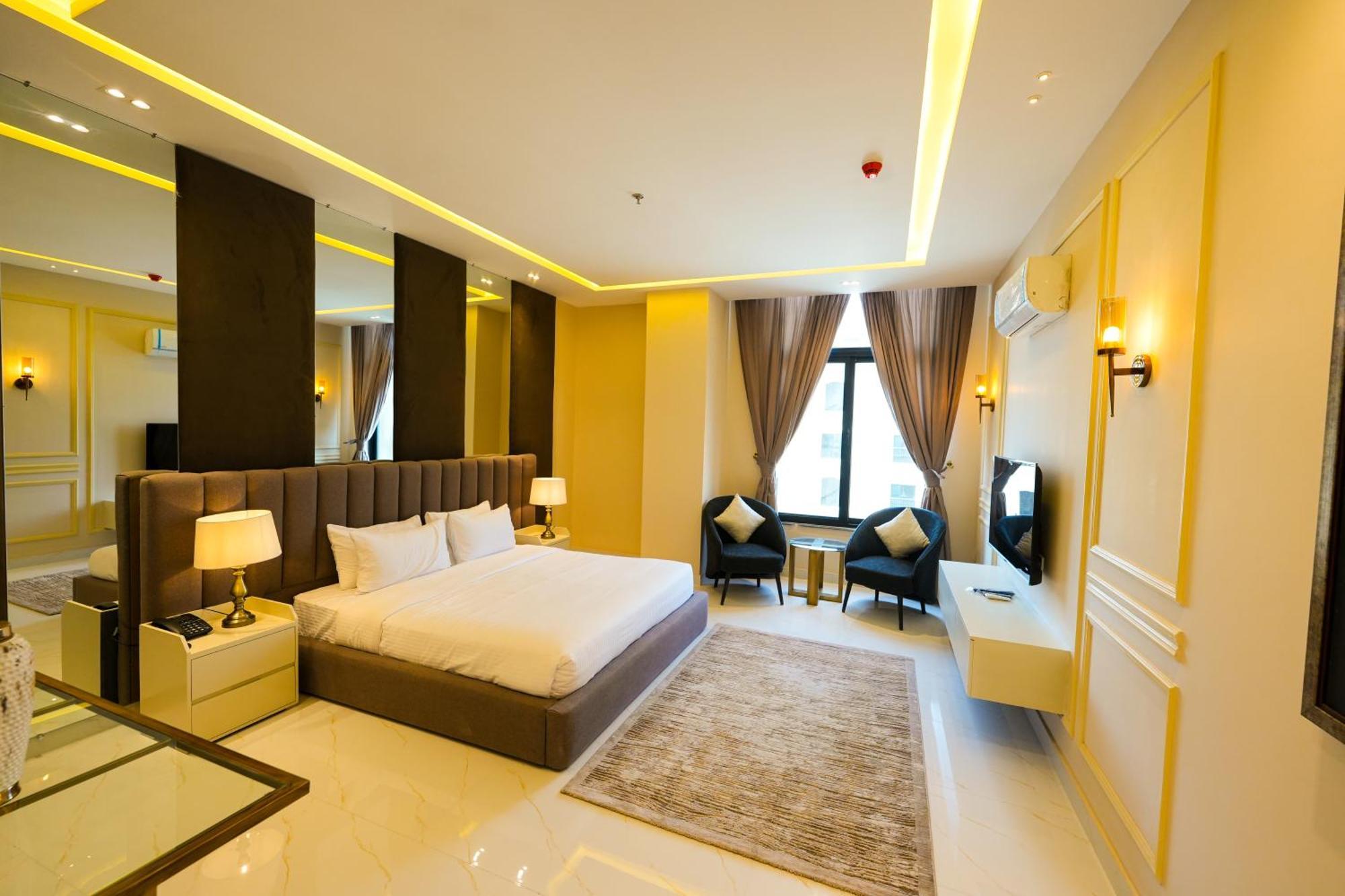 Pavilion Suites - Premium Aparthotel In Bahria Town 拉瓦尔品第 外观 照片