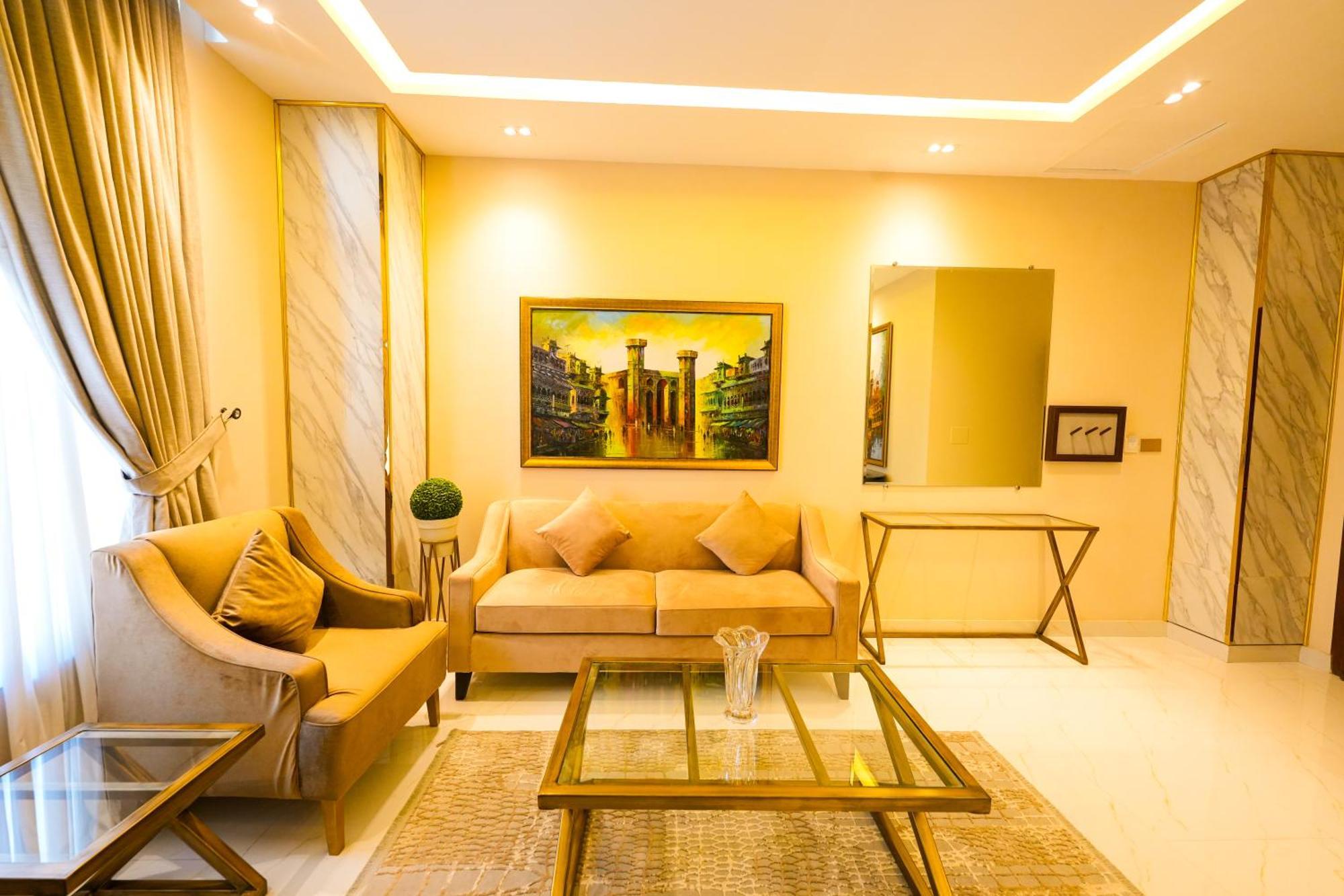 Pavilion Suites - Premium Aparthotel In Bahria Town 拉瓦尔品第 外观 照片