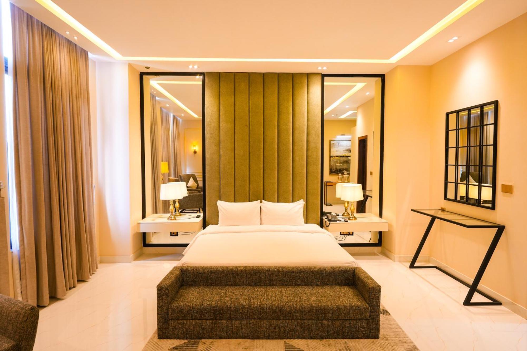 Pavilion Suites - Premium Aparthotel In Bahria Town 拉瓦尔品第 外观 照片